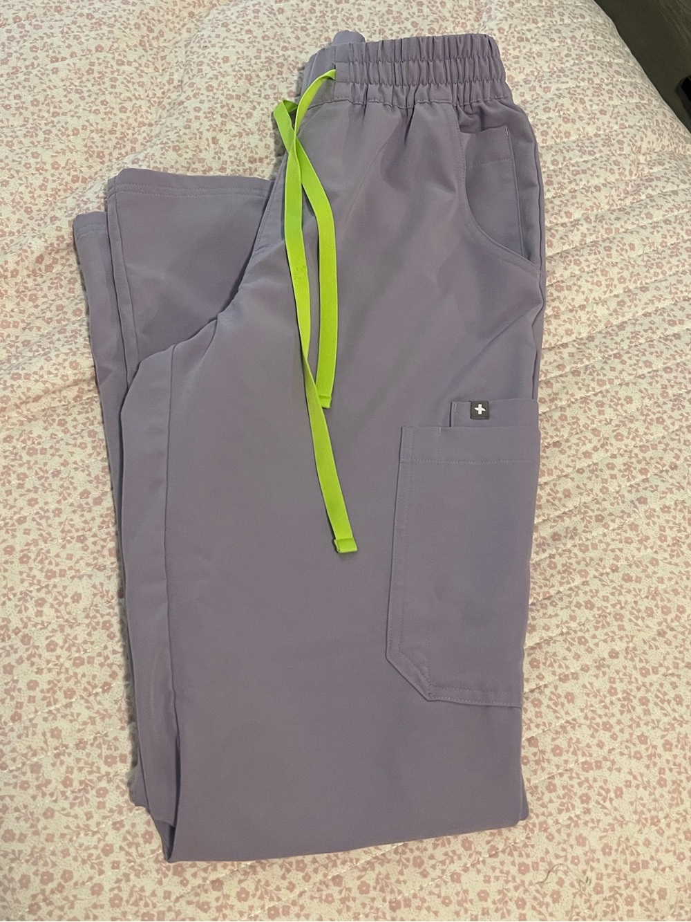 Figs Women’s Lavender Dew Dowa Pants size small/tall